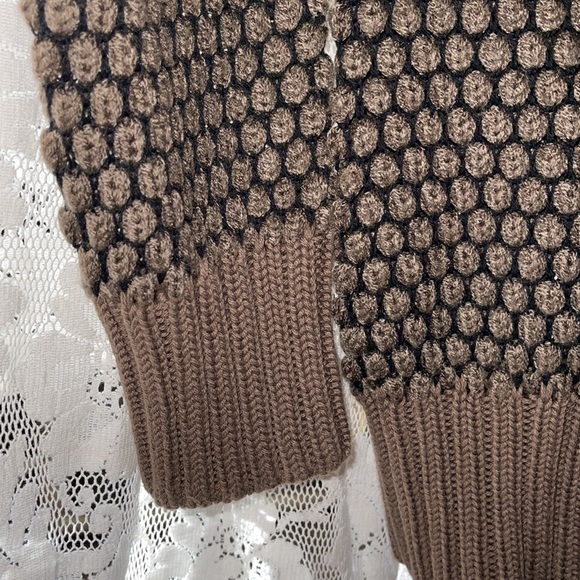 Ashley Brook - Picture 8 of 11